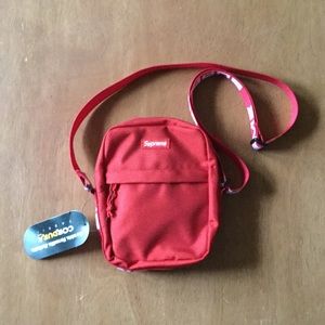 Supreme Shoulder Bag SS18 / Red